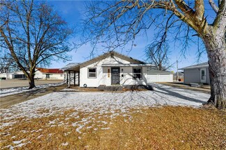 1501 W Roosevelt St, Knoxville, IA 50138