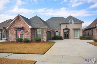 2961 Meadow Grove Ave, Zachary, LA 70791