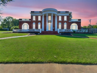 828 S 12th St, Chickasha, OK 73018