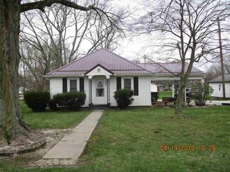 306 E Hackett St, Carlisle, IN 47838