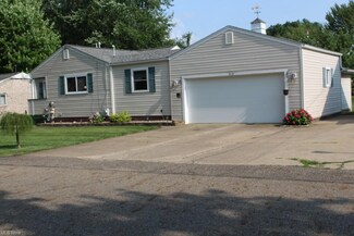 2118 39th St NW, Canton, OH 44709