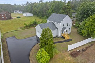 3 Poplar Ln, Kennebunk, ME 04043