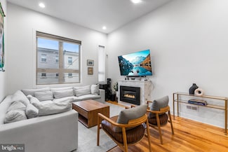 1323 Crease St, Philadelphia, PA 19125