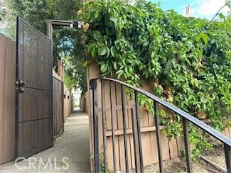 1250 Huntington Dr Unit D, South Pasadena, CA 91030