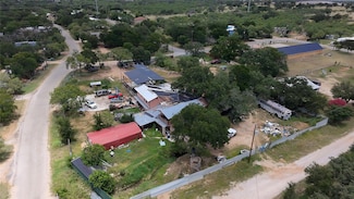 1503 Kingsoak Dr, Granite Shls, TX 78654