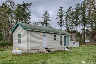 701 Schwartz Rd, Nordland, WA 98358