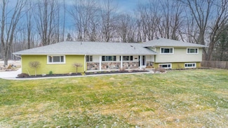 6026 Via Toscana Ct, Troy, MI 48085