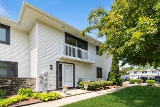 158 Chatham Ct Unit A, Bloomingdale, IL 60108