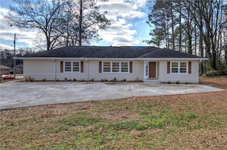 605 W Girard Ave, Cedartown, GA 30125