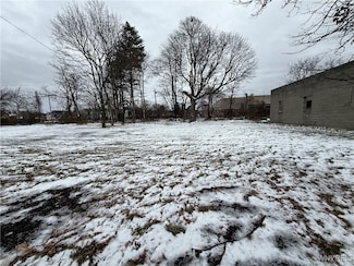 27 Pauline St, Buffalo, NY 14214