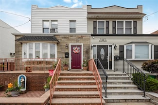 6616 75th St, Middle Village, NY 11379