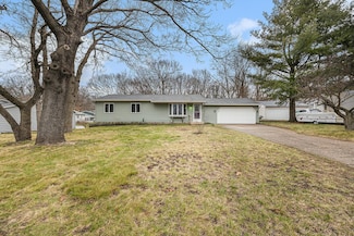 10939 Spicewood Dr SE, Lowell, MI 49331