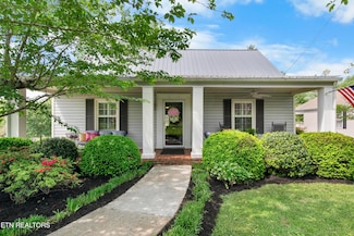 235 Eagle Bluff Rd, Jacksboro, TN 37757