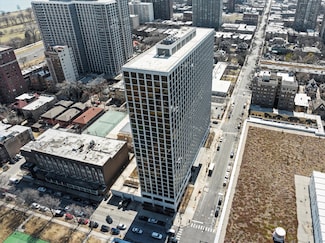 4343 N Clarendon Ave Unit 1301, Chicago, IL 60613