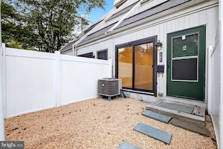 567 Summit House Unit 567, West Chester, PA 19382