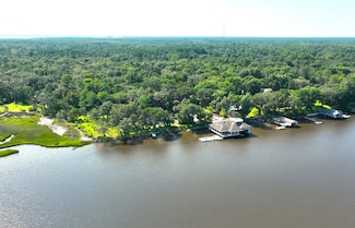 1205 Mush Bluff Rd, Saint Marys, GA 31558