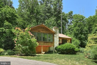 8228 Fishel Creek Rd, Seven Valleys, PA 17360