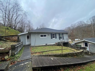 820 Boissevain Rd, Bluefield, VA 24605