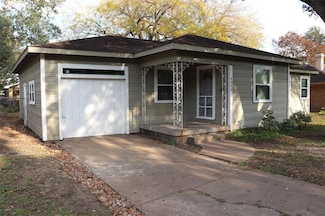 1317 Highland Dr, Bay City, TX 77414