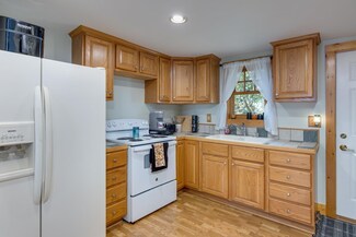 129 N Cairo Ave, Jefferson, WI 53549
