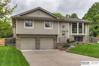 6912 S 154th St, Omaha, NE 68138