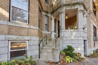 60 Marshal St Unit 3, Brookline, MA 02446