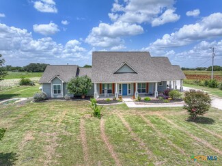2048 E Martindale Rd, Seguin, TX 78155