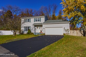 3 Honey B Ct, Rensselaer, NY 12144