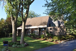 2989 Hickory Ln, Ann Arbor, MI 48104