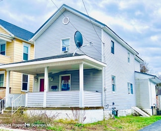 116 8th Ave, Carbondale, PA 18407