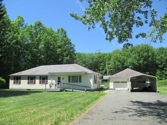 1732 Layer Rd, Leavittsburg, OH 44430