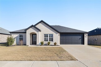 490 Brinley St, Tontitown, AR 72762