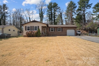 121 Upward Acres St, East Flat Rock, NC 28726
