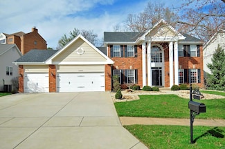 16043 Canterbury Estates Dr, Ellisville, MO 63021
