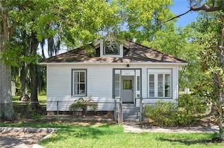 2100 General Pershing St, Mandeville, LA 70448