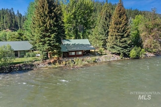 44 Osprey Dr, Lowman, ID 83637