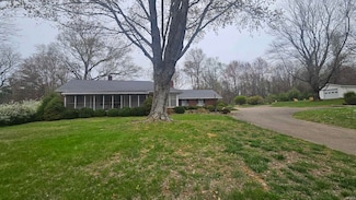 8644 Oak Grove Rd, Newburgh, IN 47630