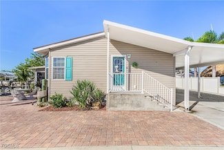 5025 Curlew Dr, Saint James City, FL 33956