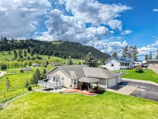 30 Knapp Ln, Kalispell, MT 59901