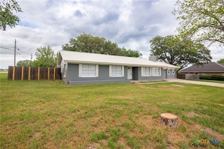 454 W Ward St, Goliad, TX 77963
