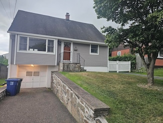 79 Hollywood Ave, Bridgeport, CT 06606