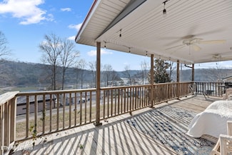 611 Flat Hollow Marina Rd, Speedwell, TN 37870