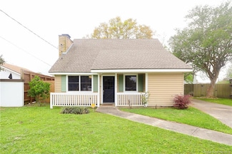 4272 Holly Hill Ct, Lake Charles, LA 70605