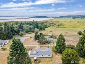 964 Ferry Ave, Coupeville, WA 98239