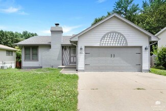 1307 Bluestem Dr, Junction City, KS 66441