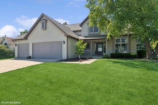 151 S Glenbrook Trail, McHenry, IL 60050