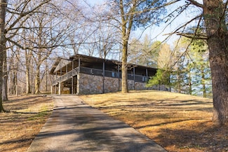 140 Dean Rd, Clarksville, TN 37040