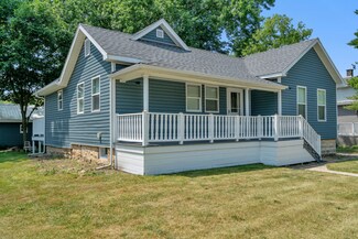 316 W Corning Ave, Peotone, IL 60468