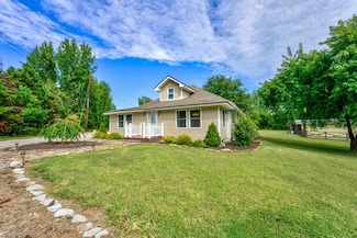 647 Oak Grove Rd, Covington, TN 38019