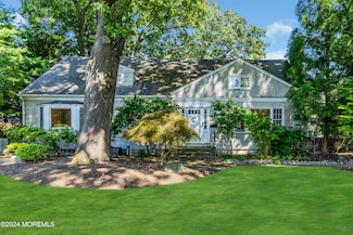 85 Hance Rd, Fair Haven, NJ 07704
